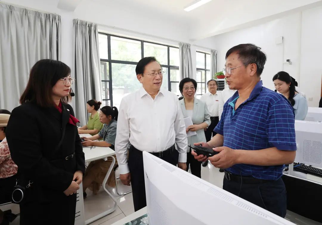 王忠林到湖北开放大学调研并主持召开2025世界数字教育大会筹备工作专题会 全力以赴 精益求精 确保大会圆满成功举办