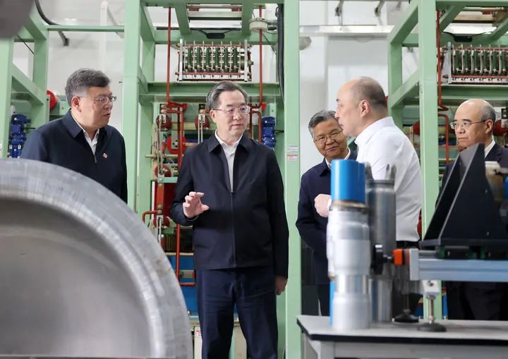丁薛祥在湖北调研时强调 加快高水平科技自立自强 汇聚高质量发展强劲动能
