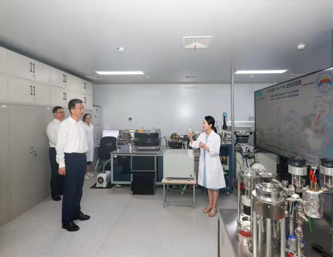 教育部在武汉召开落实纲要和三年行动计划、深化教育综合改革中部片区调研座谈会
