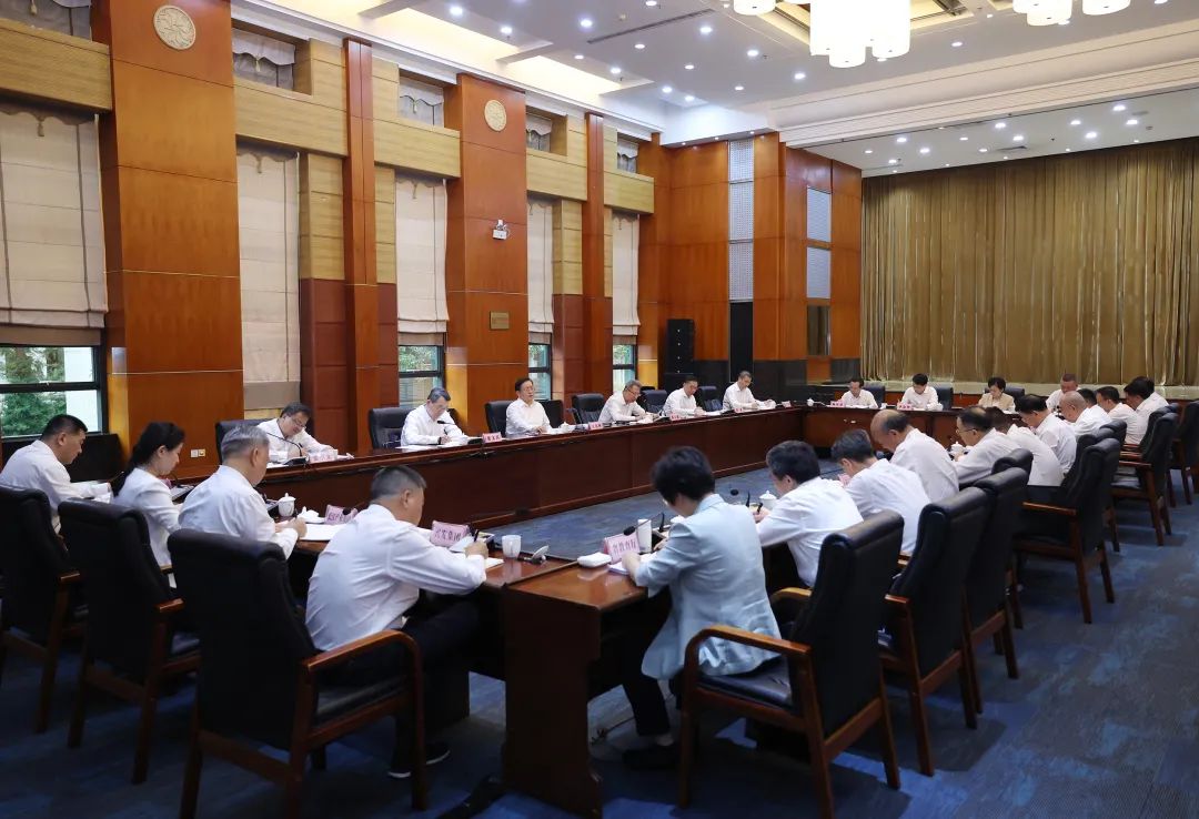 王忠林调研湖北实验室建设并召开推进会 努力把湖北实验室建设成原始创新的策源地产业发展的强引擎支点建设的动力源